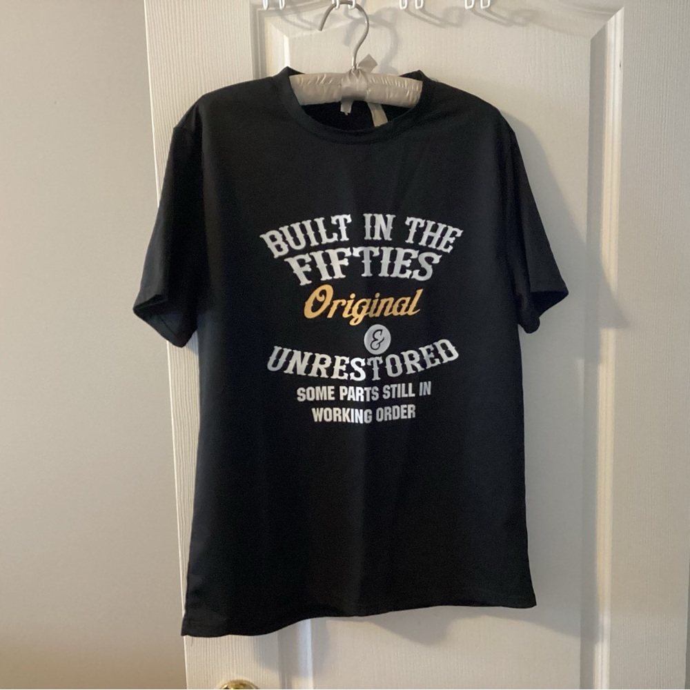 Men’s Black Graphic Humorous T-shirt.   B8